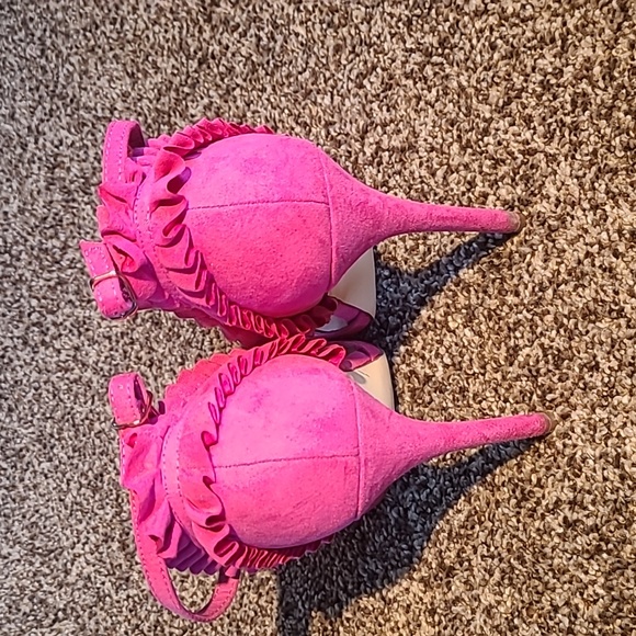 Hot Pink Ruffle High Heels - Picture 3 of 4